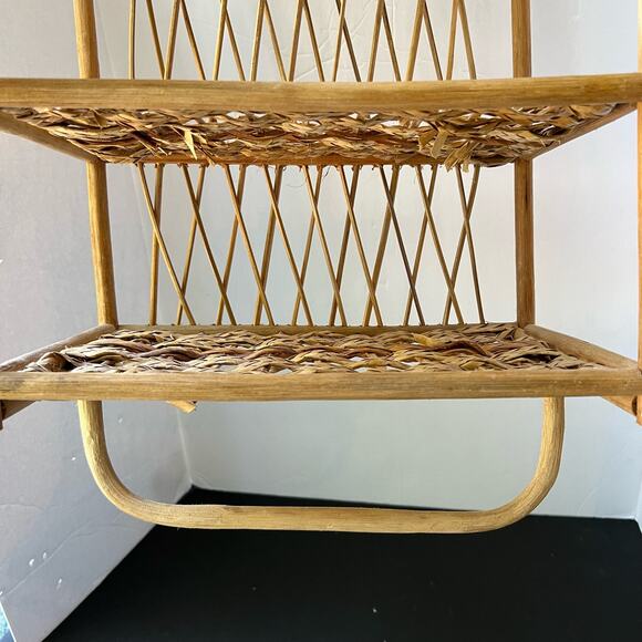 Vintage Wicker Rattan Wall Cabinet Shelf Hanging Bathroom Boho MCM Folding Towel - Picture 8 of 16